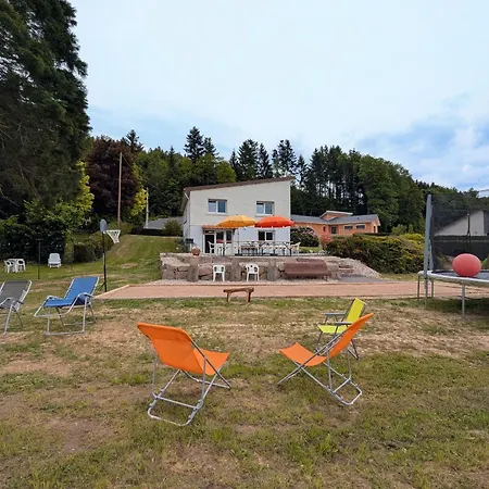 Maison Spacieuse Avec Et Terrain De Jeux En Lisiere De Foret - Fr-1-589-757