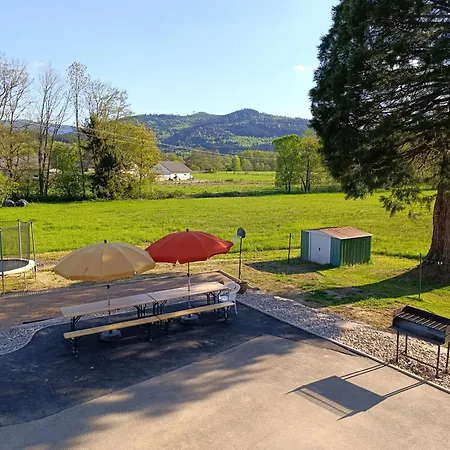 Maison Spacieuse Avec Et Terrain De Jeux En Lisiere De Foret - Fr-1-589-757 *