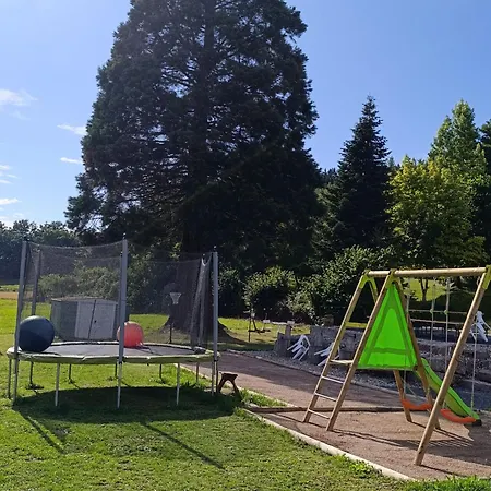 Maison Spacieuse Avec Et Terrain De Jeux En Lisiere De Foret - Fr-1-589-757 *