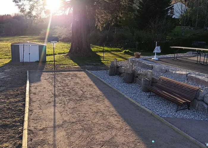 Prázdninový dům Maison Spacieuse Avec Et Terrain De Jeux En Lisiere De Foret - Fr-1-589-757