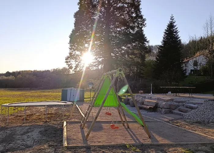 Maison Spacieuse Avec Et Terrain De Jeux En Lisiere De Foret - Fr-1-589-757